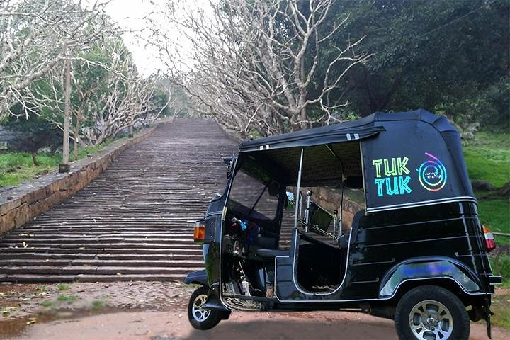 Tuk Tuk tour to Mihintale at Anuradhapura